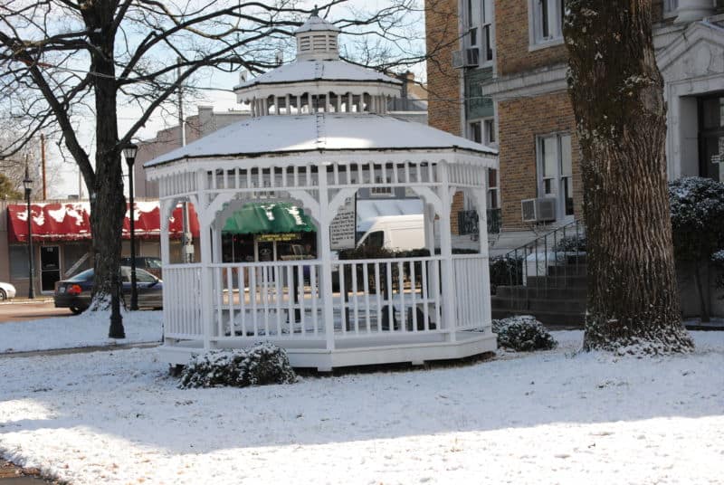 courthouse_gazebo_in_winter