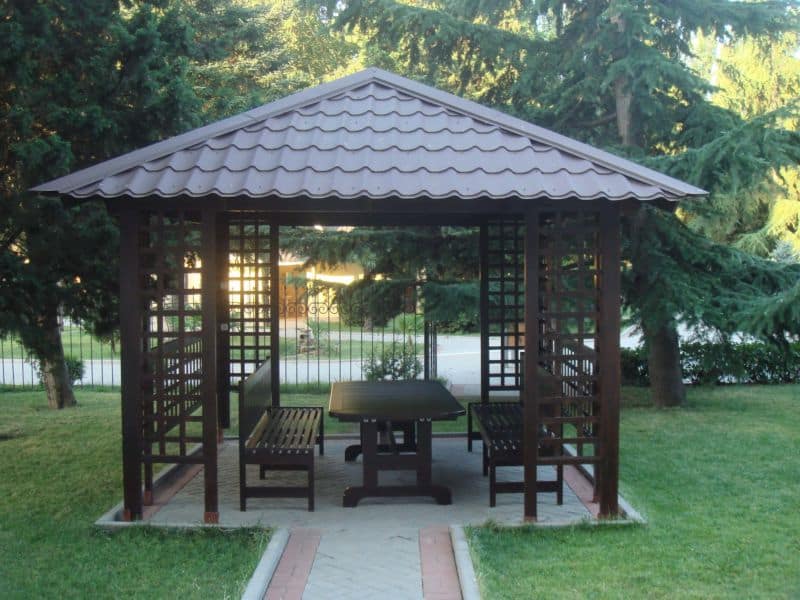 sadovaya-besedka