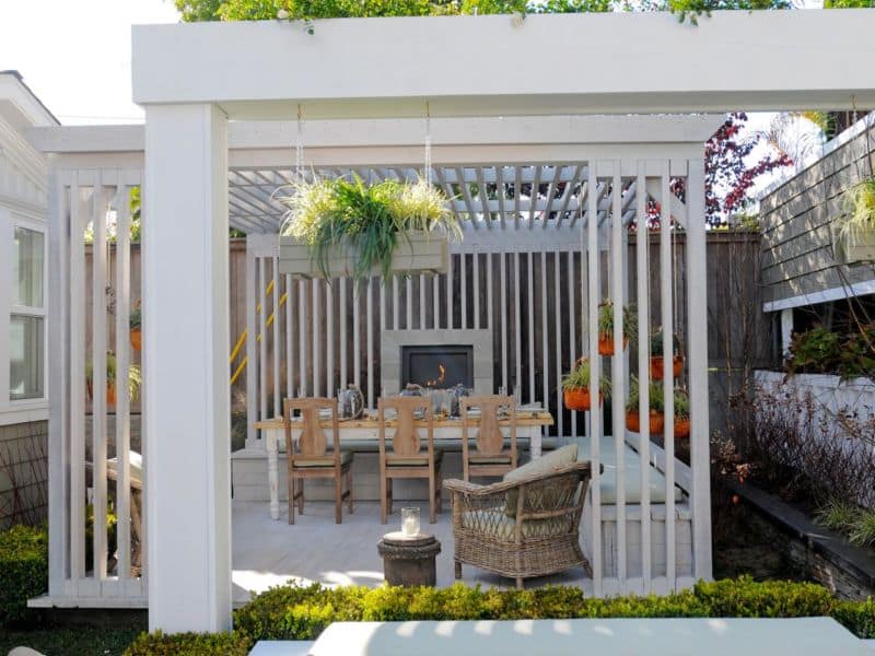 sovremennye-derevyannye-besedki-stil-pergola-na-pi
