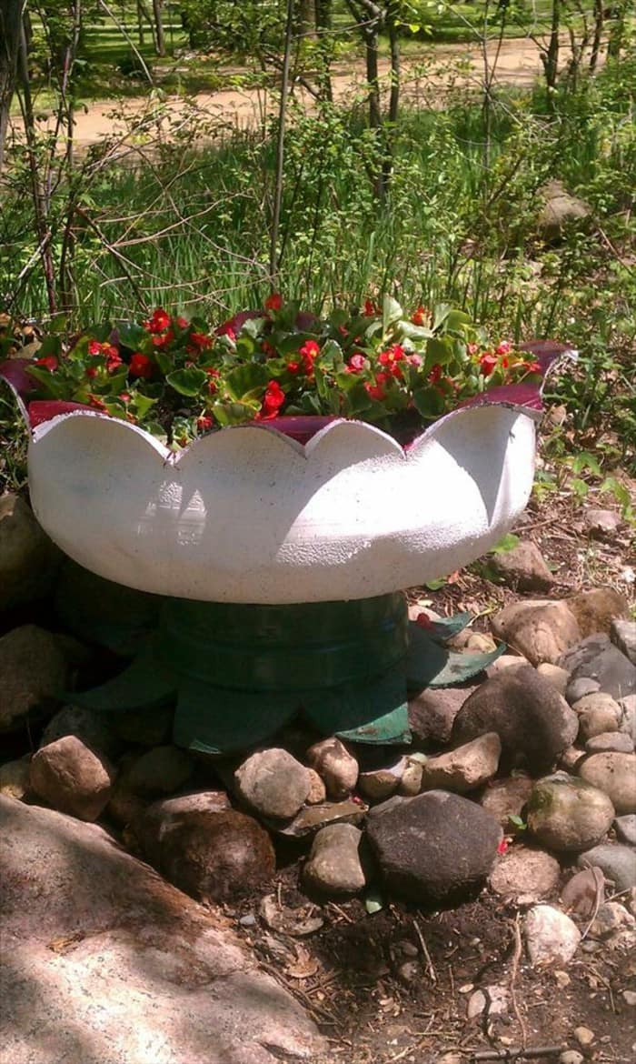 garden-tips-creative-diy-garden-ideas-old-car-tires