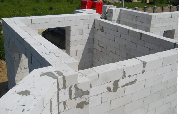 Стены из газобетона: особенности постройки домов и их изоляции (72 фото + видео)