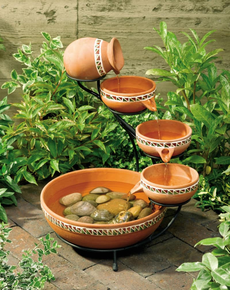 cool-garden-fountain-for-minimalist-garden