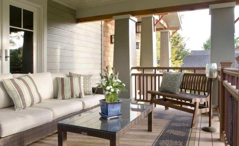 portico-to-the-house