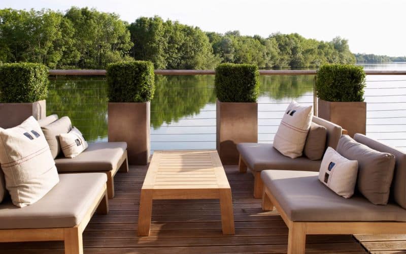 setratiosize1440900-terrace-the-lakes-kelly-hoppen-for-yoo