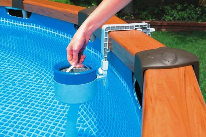 swimming-pool-skimmer-basket