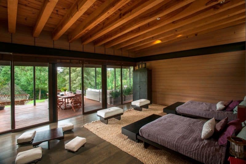 exposed-beam-ceiling-lights