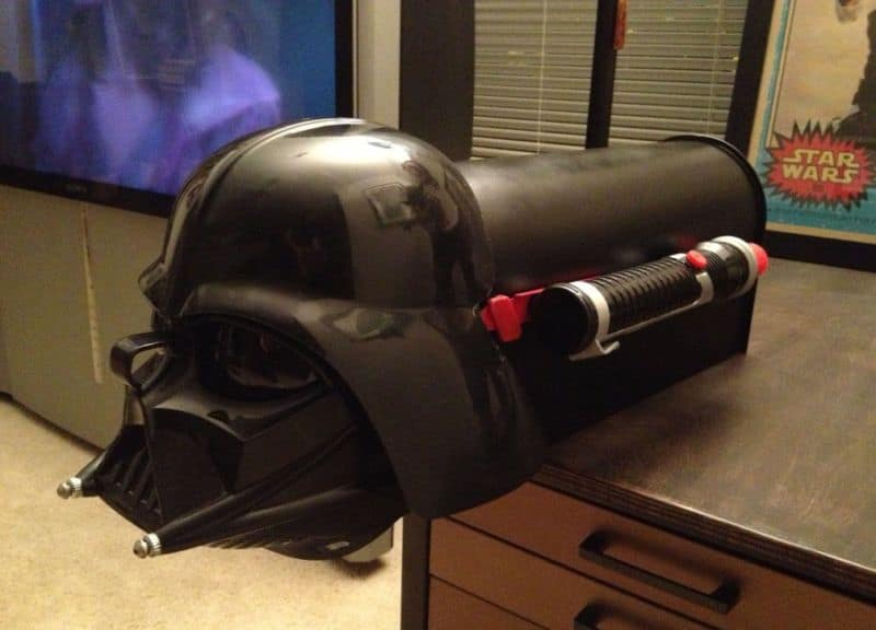 darth-vader-custom-mailbox-1
