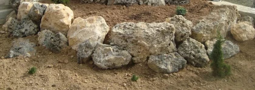 Как сделать альпийскую горку на маленьком участке своими руками за 8 шагов